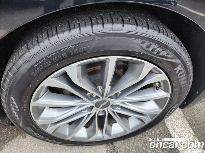 Hyundai Genesis 2016