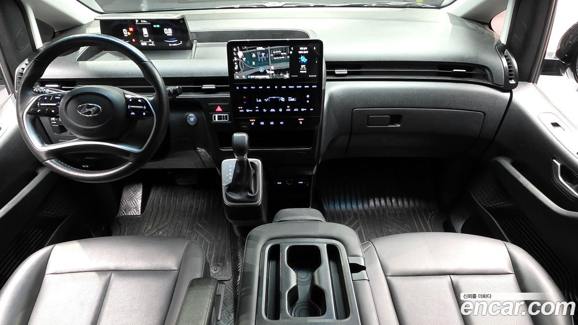 Hyundai Staria 2024