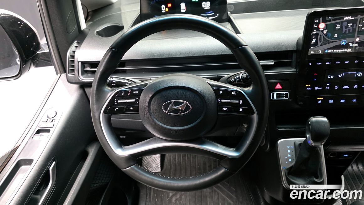 Hyundai Staria 2024
