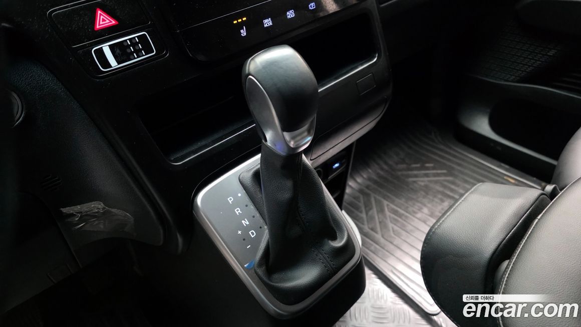 Hyundai Staria 2024