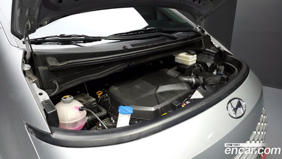 Hyundai Staria 2024