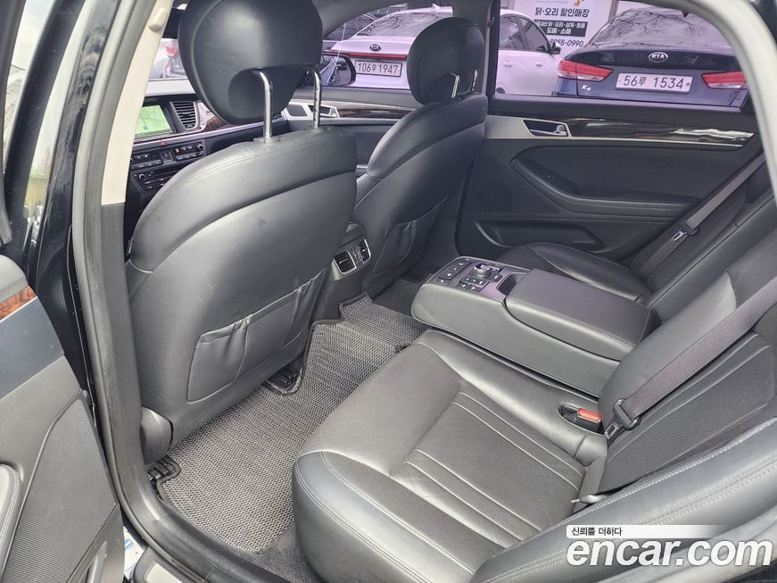 Hyundai Genesis 2016