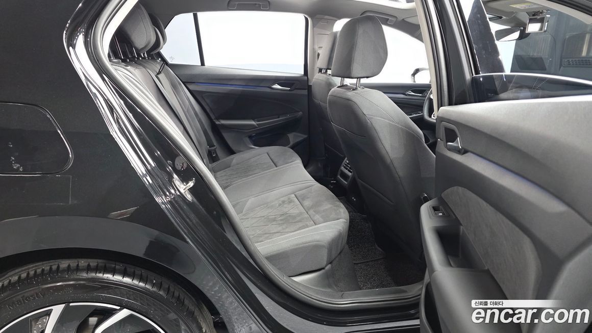 Volkswagen Golf 2024