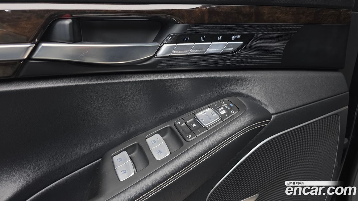 Genesis G90 2020
