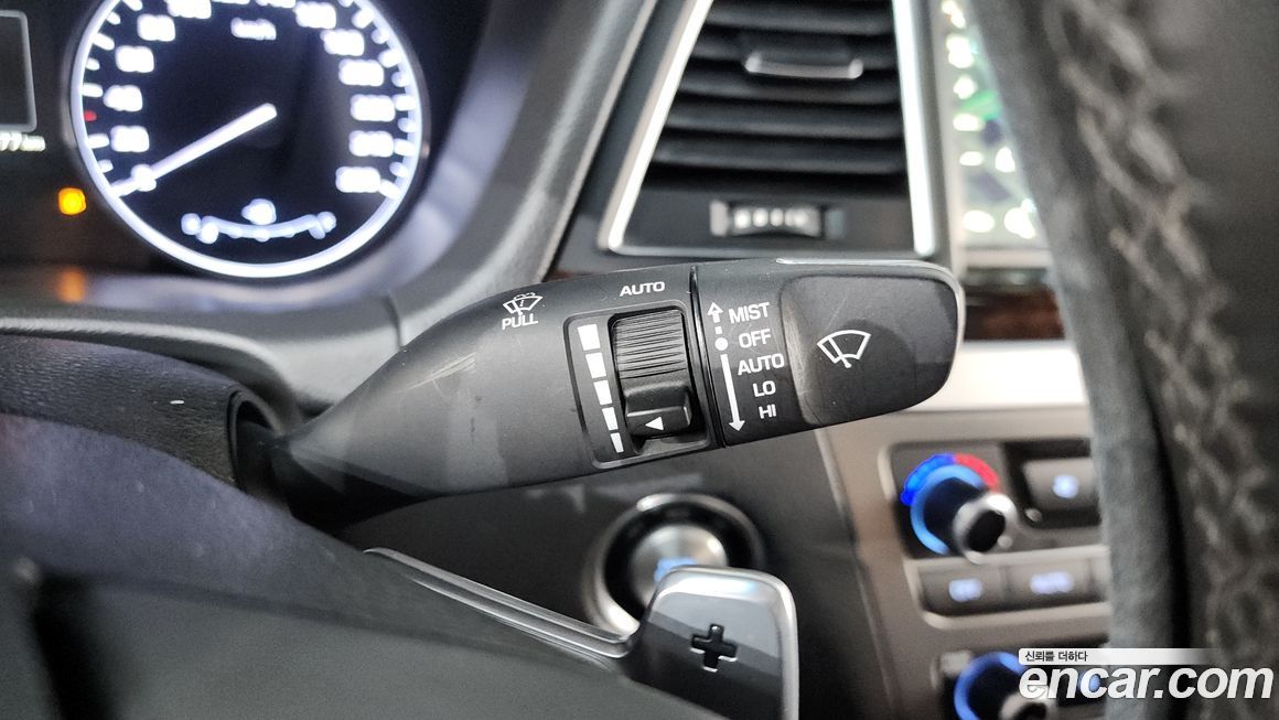 Hyundai Genesis 2015