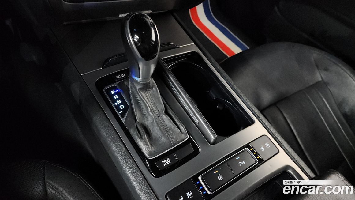 Hyundai Genesis 2015