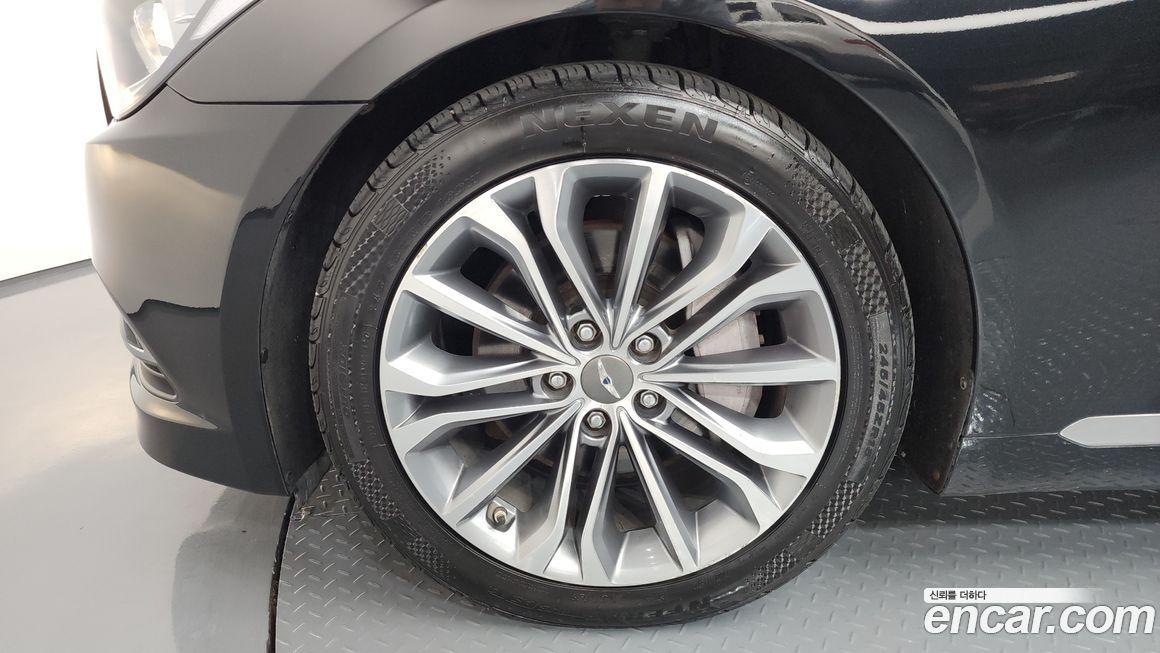 Hyundai Genesis 2015