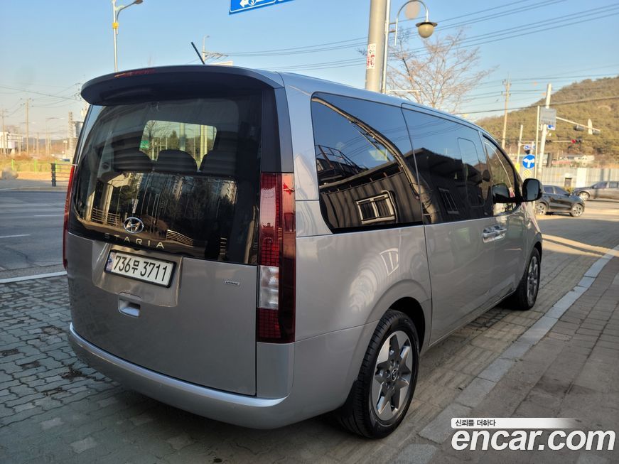 Hyundai Staria 2024