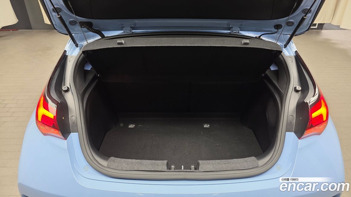 Hyundai Veloster 2019