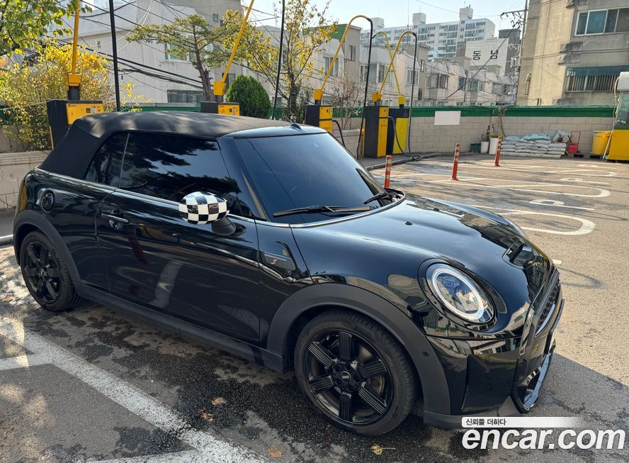 Mini Cooper Convertible 2022
