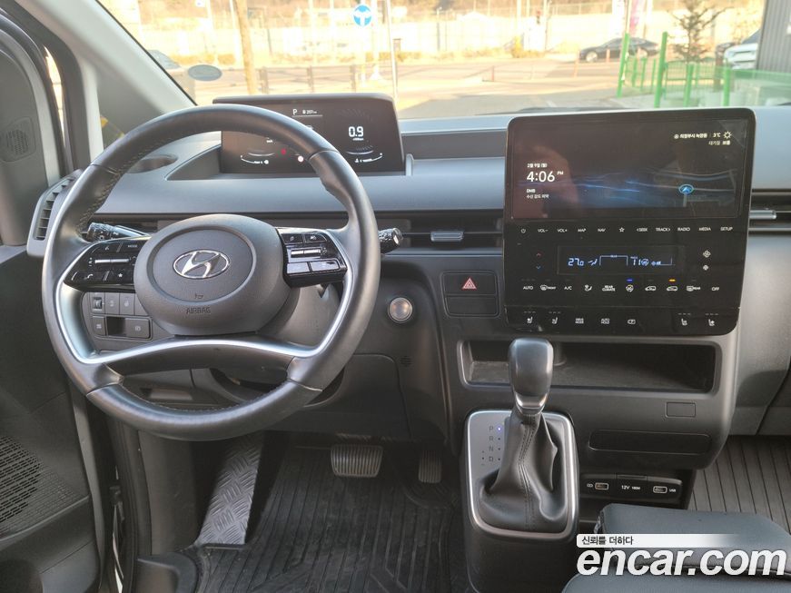 Hyundai Staria 2024