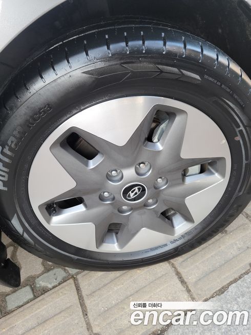 Hyundai Staria 2024