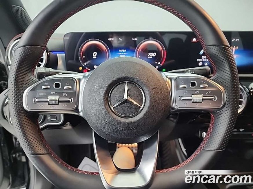 Mercedes-Benz CLA-Class 2021