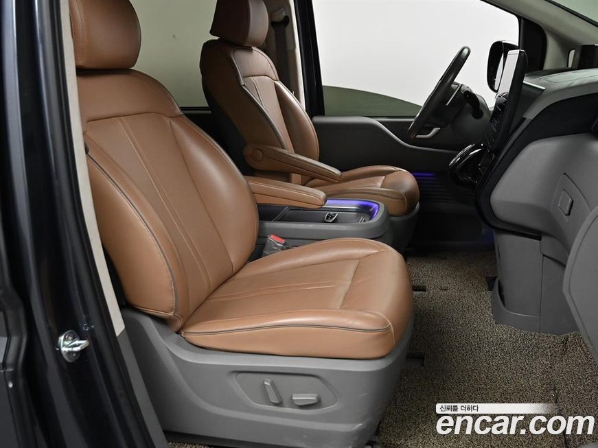 Hyundai Staria 2022