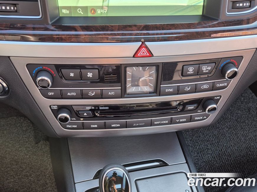 Hyundai Genesis 2015