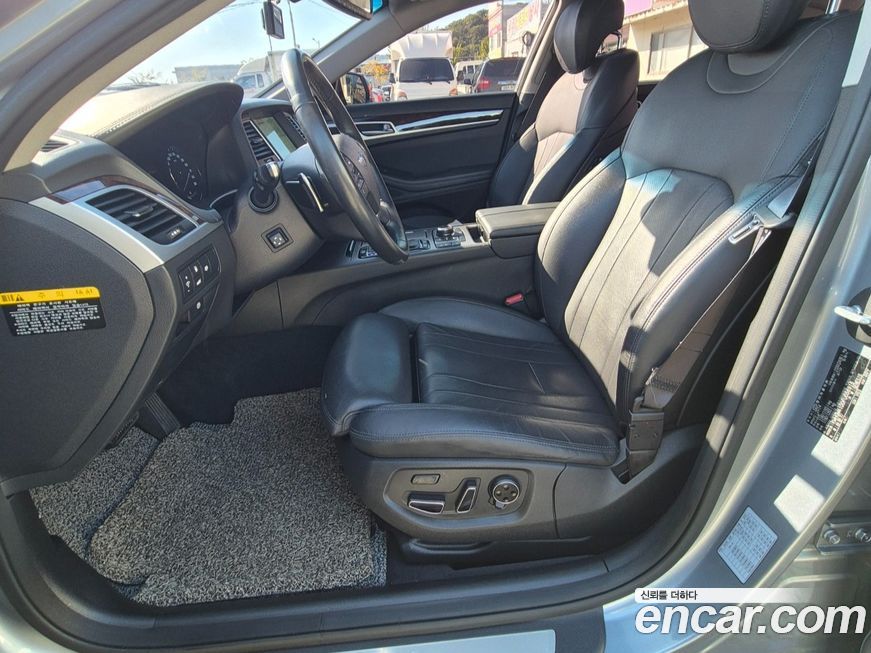 Hyundai Genesis 2015