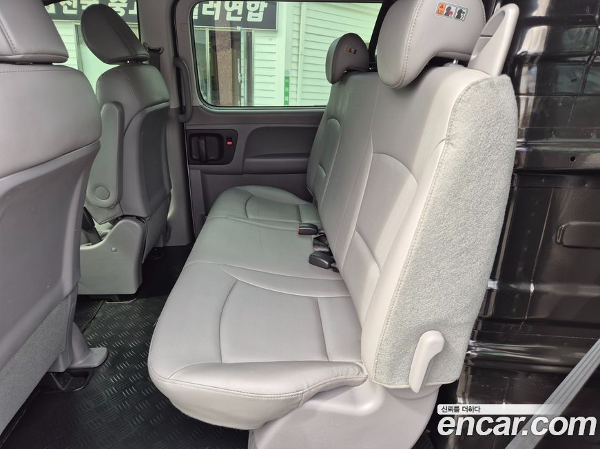 Hyundai Starex 2021
