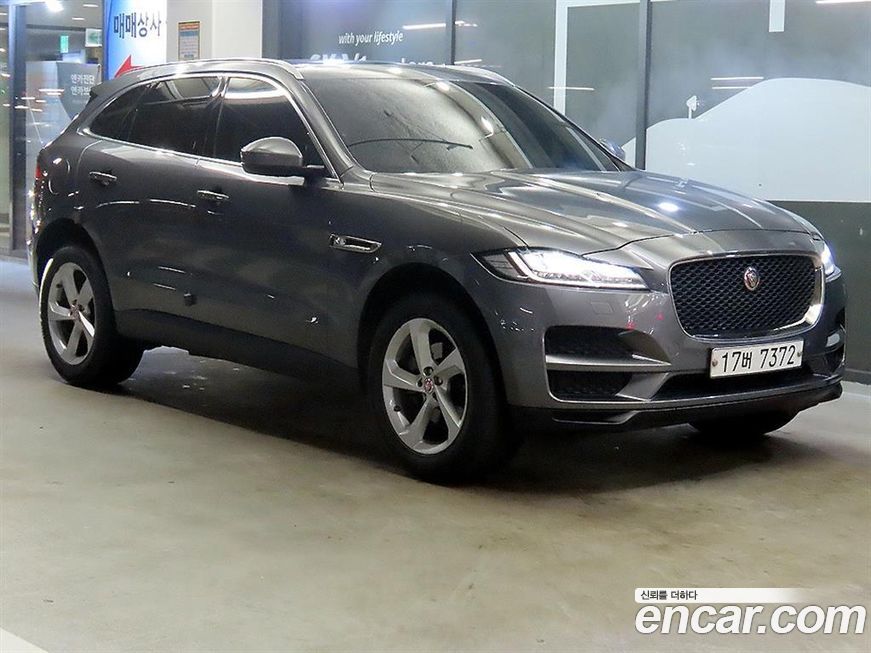 Jaguar F-PACE 2019