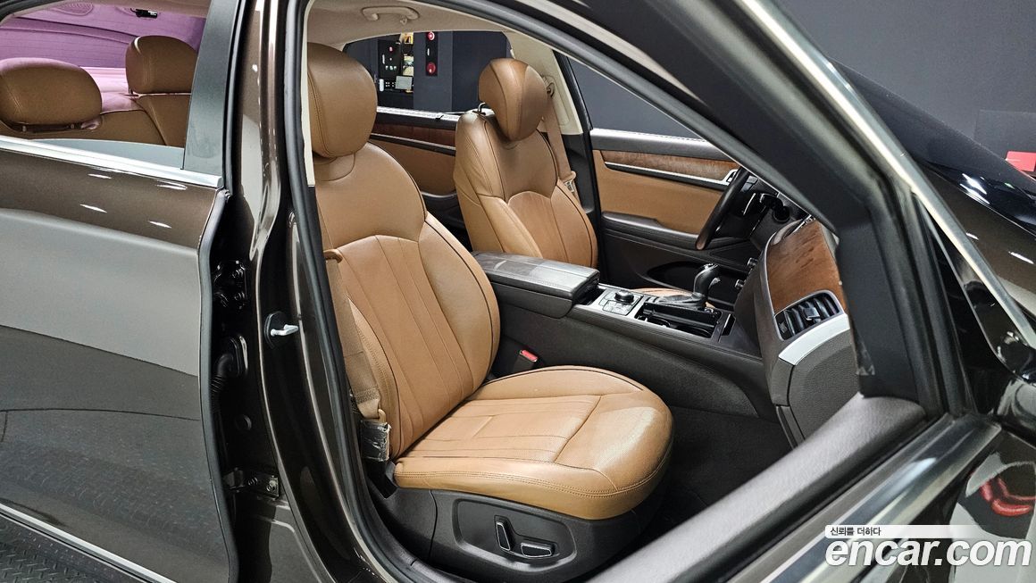 Hyundai Genesis 2016