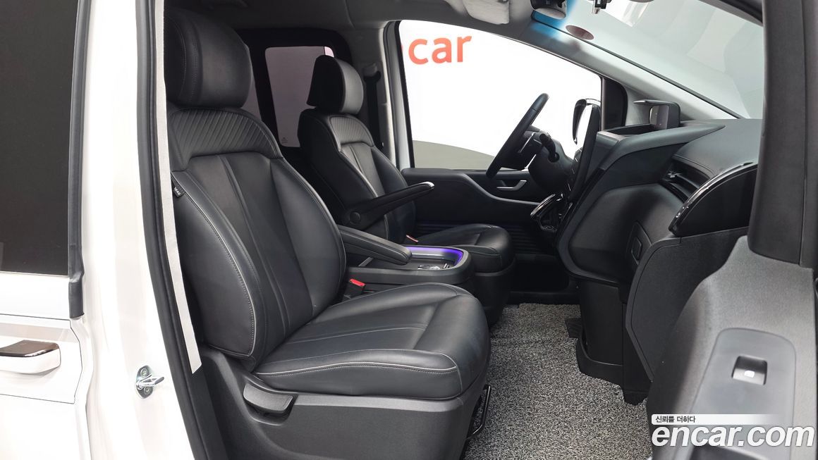 Hyundai Staria 2022