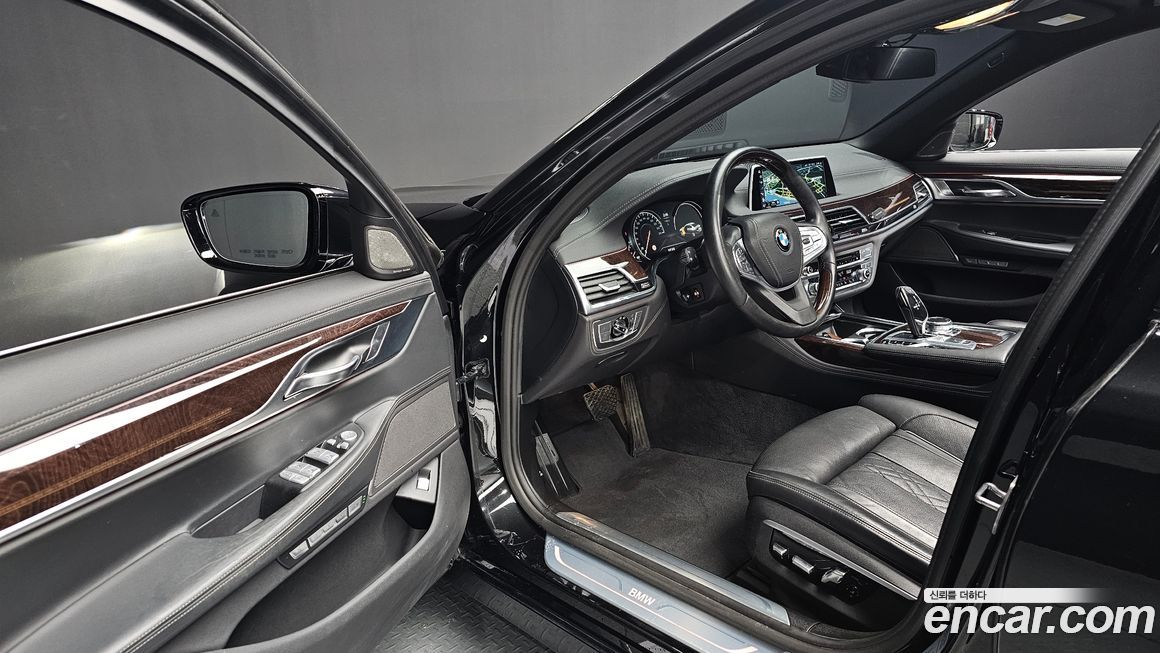 BMW 7-Series 2016