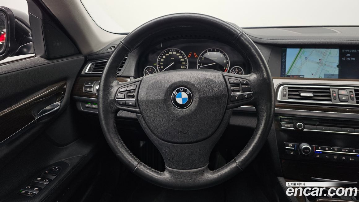 BMW 7-Series 2012