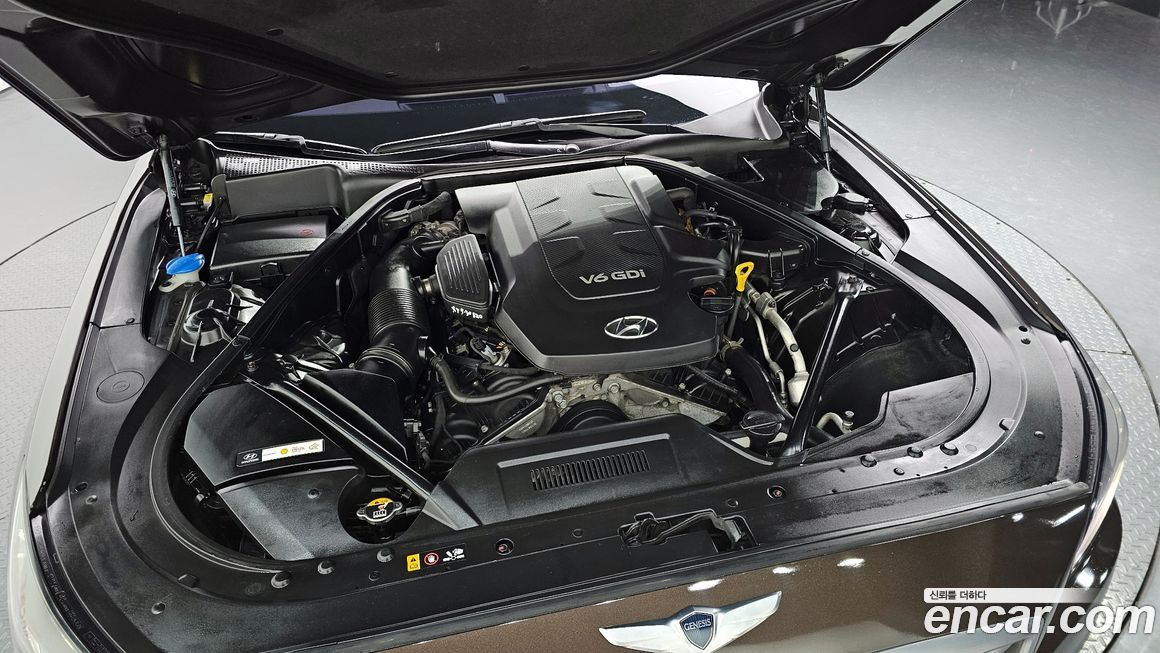 Hyundai Genesis 2016