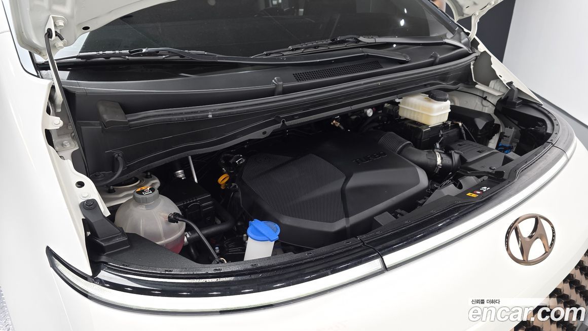 Hyundai Staria 2022
