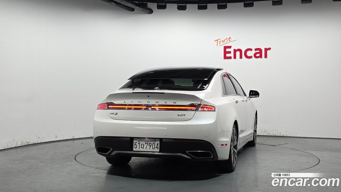 Lincoln MKZ 2019