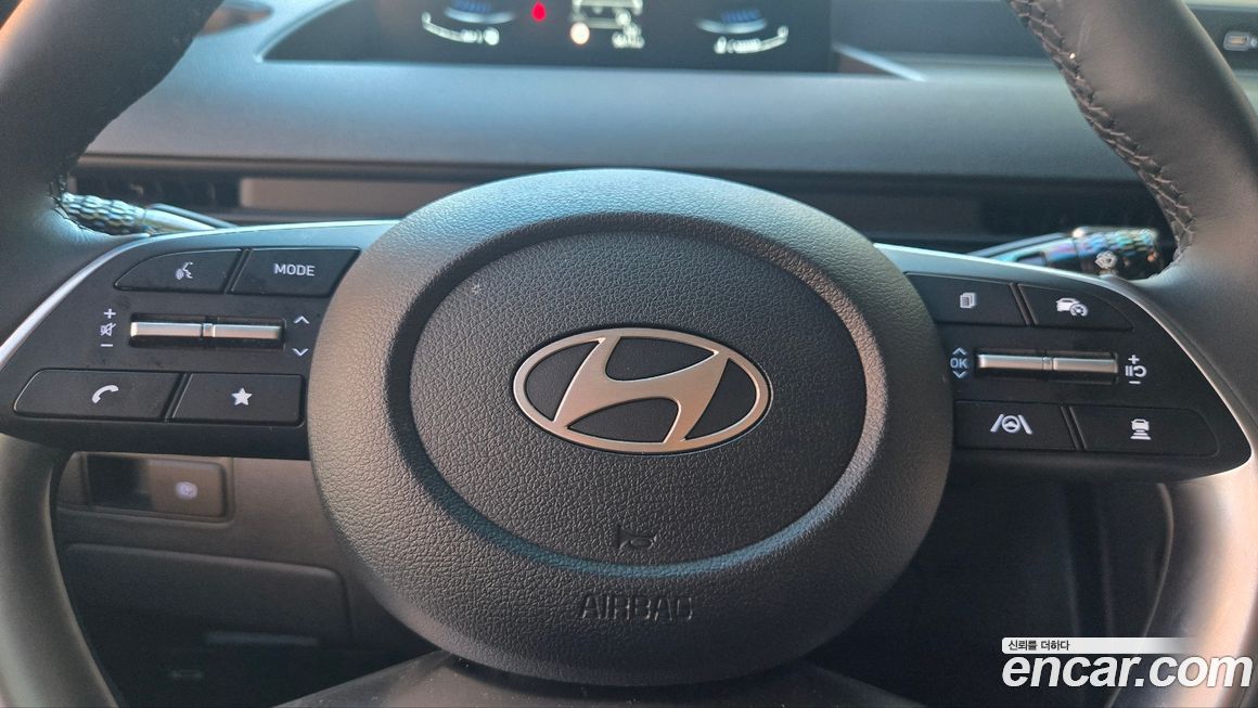 Hyundai Staria 2025