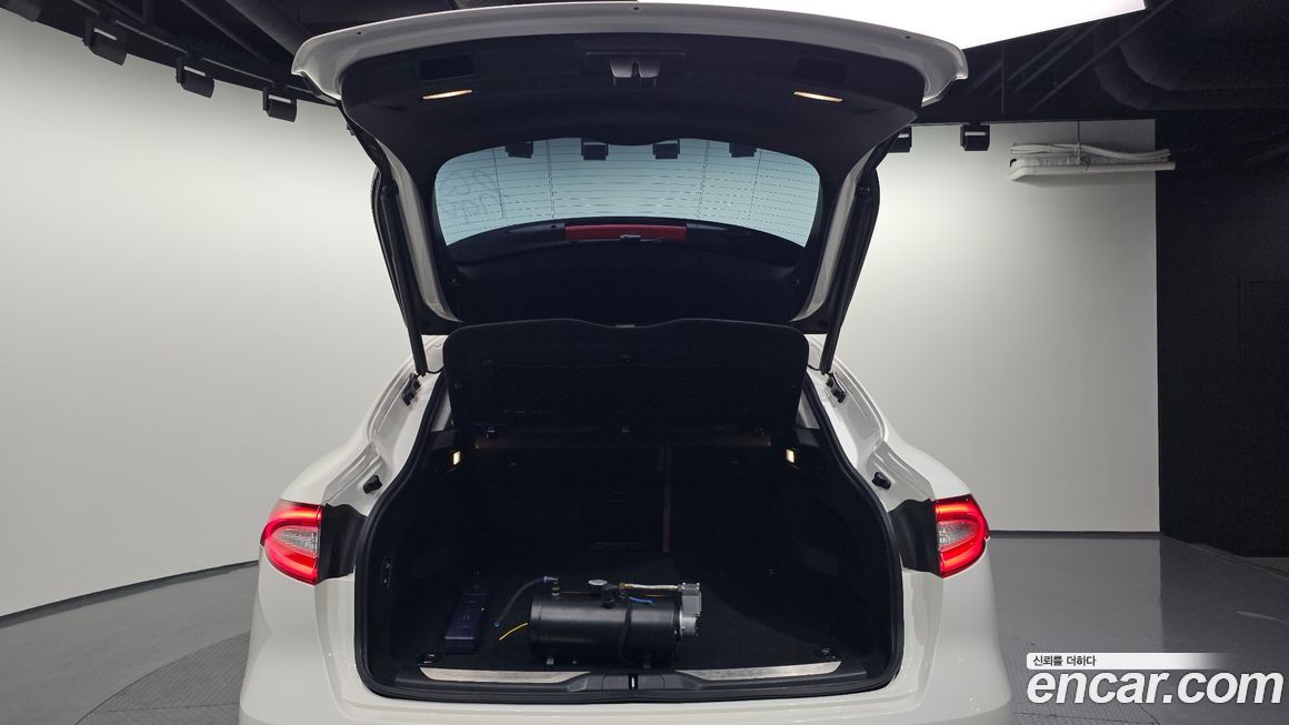 Maserati Levante 2017