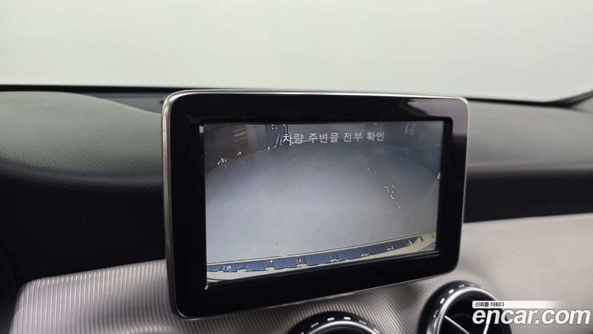 Mercedes-Benz GLA-Class 2015