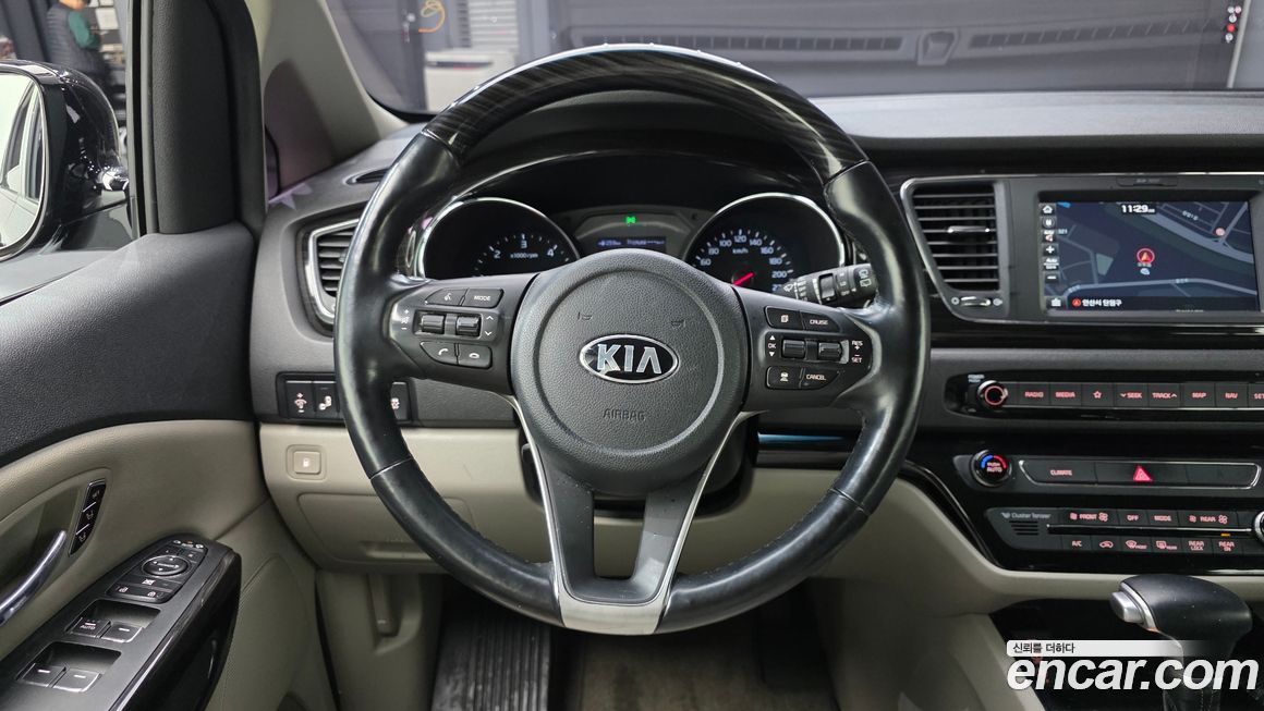 Kia Canival 2019