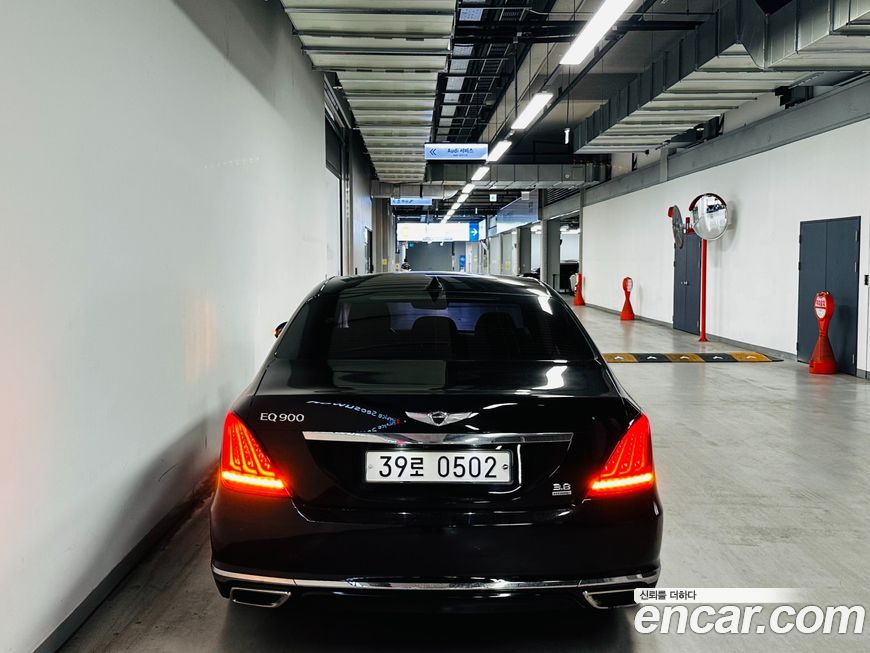Genesis EQ900 2016