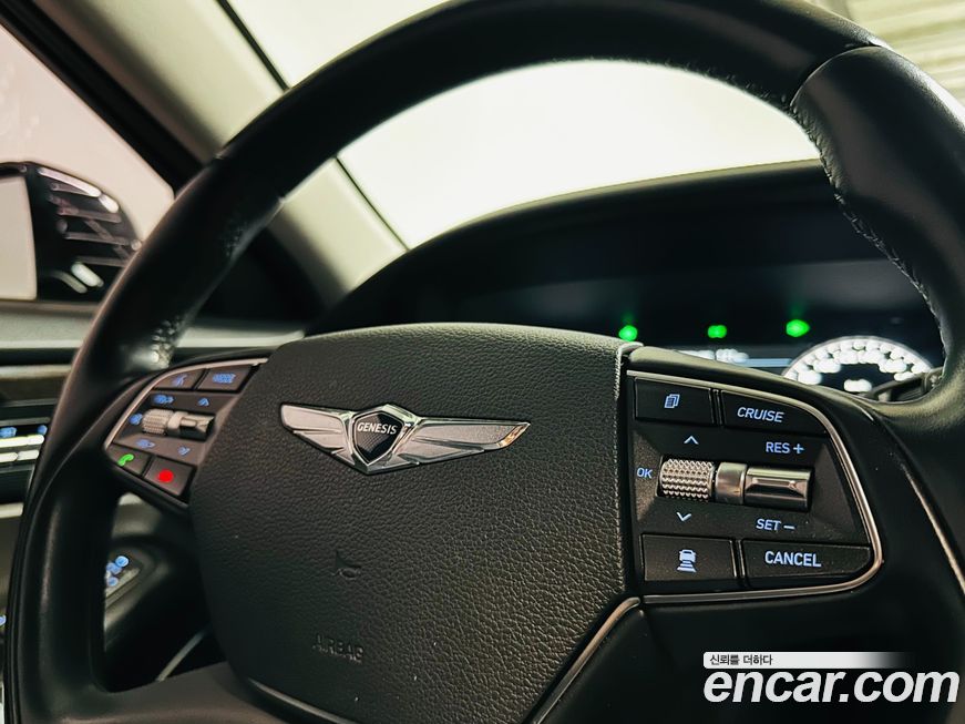 Genesis EQ900 2016