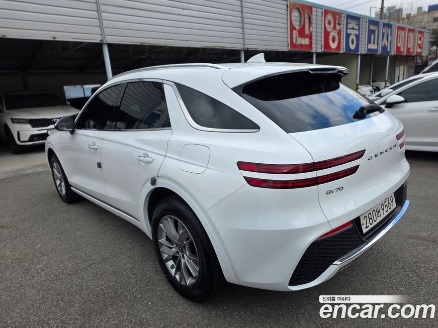 Genesis GV70 2021