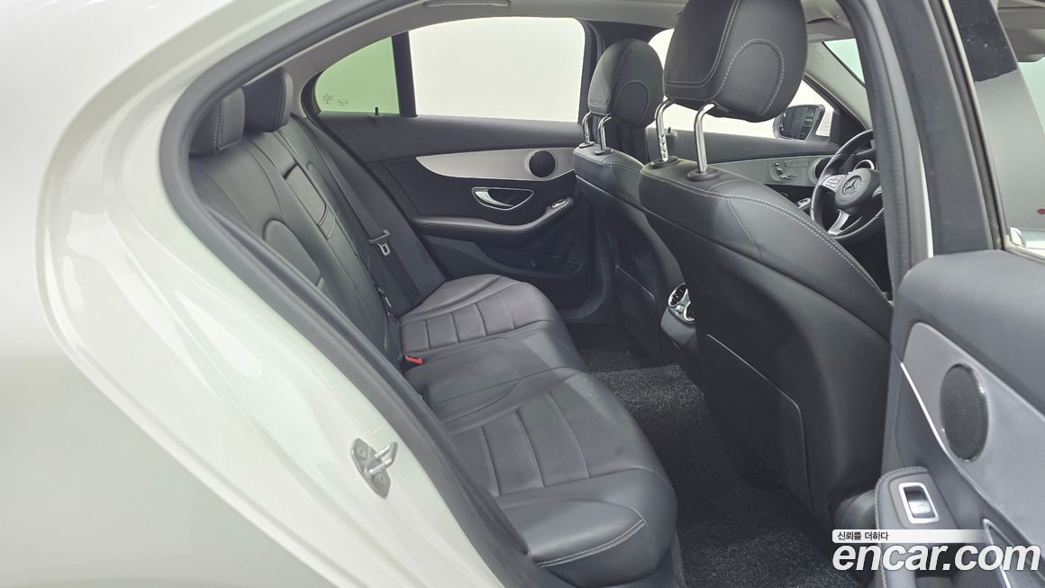 Mercedes-Benz C-Class 2018