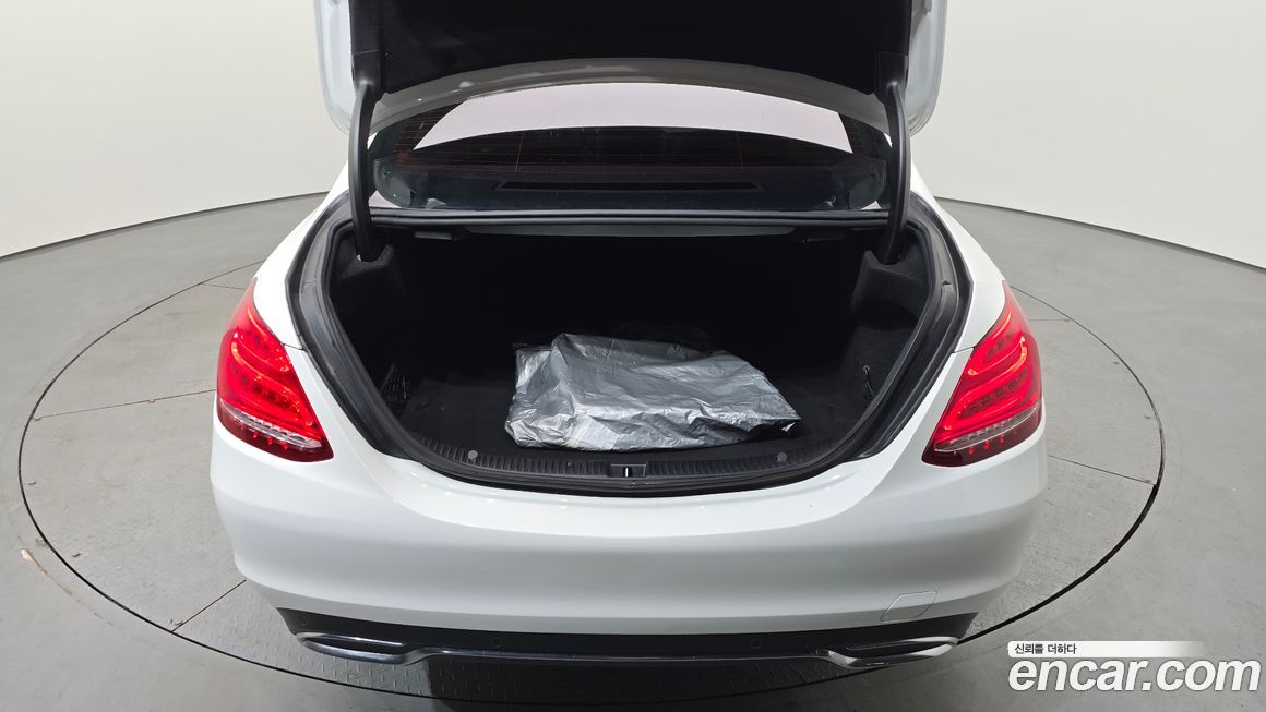 Mercedes-Benz C-Class 2018