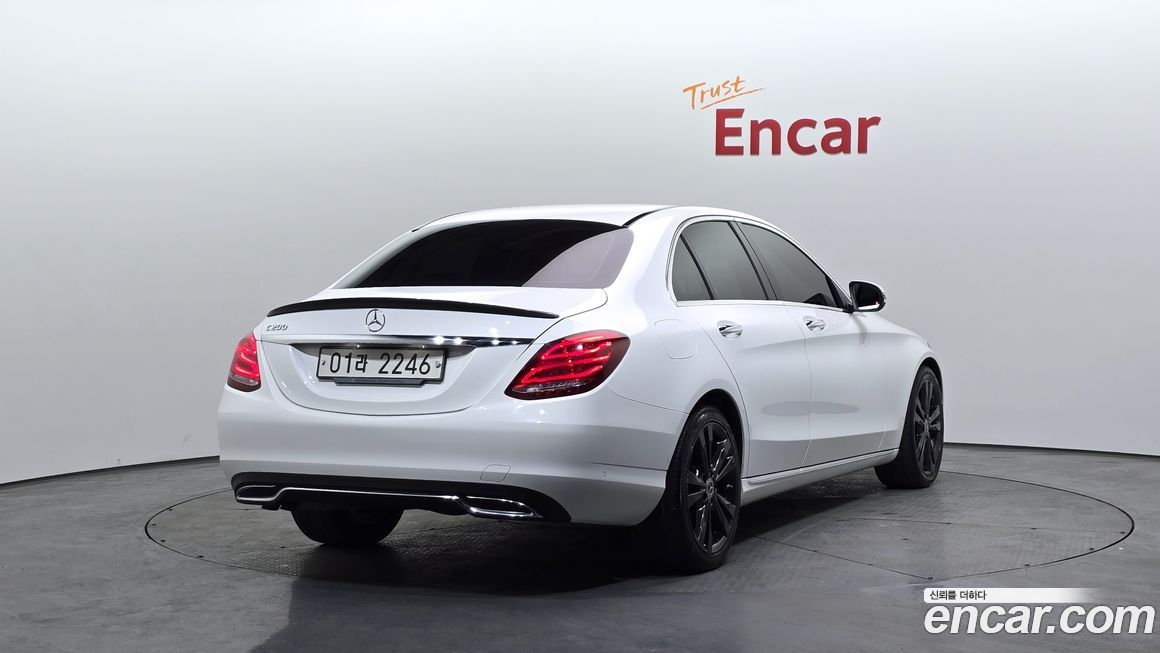 Mercedes-Benz C-Class 2018