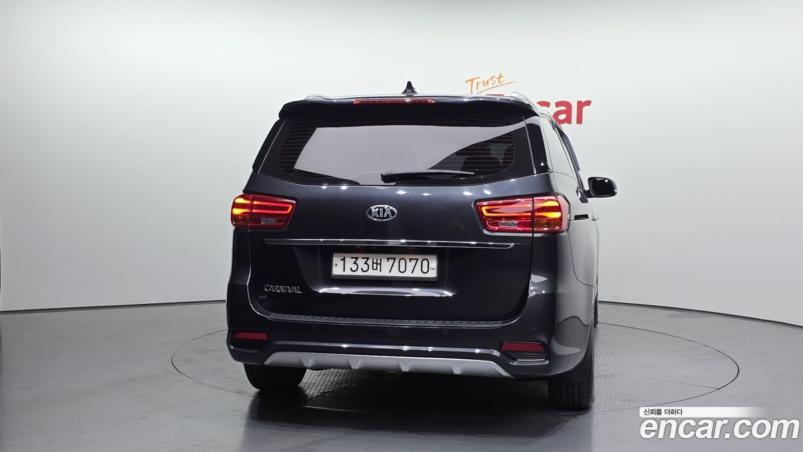 Kia Canival 2019