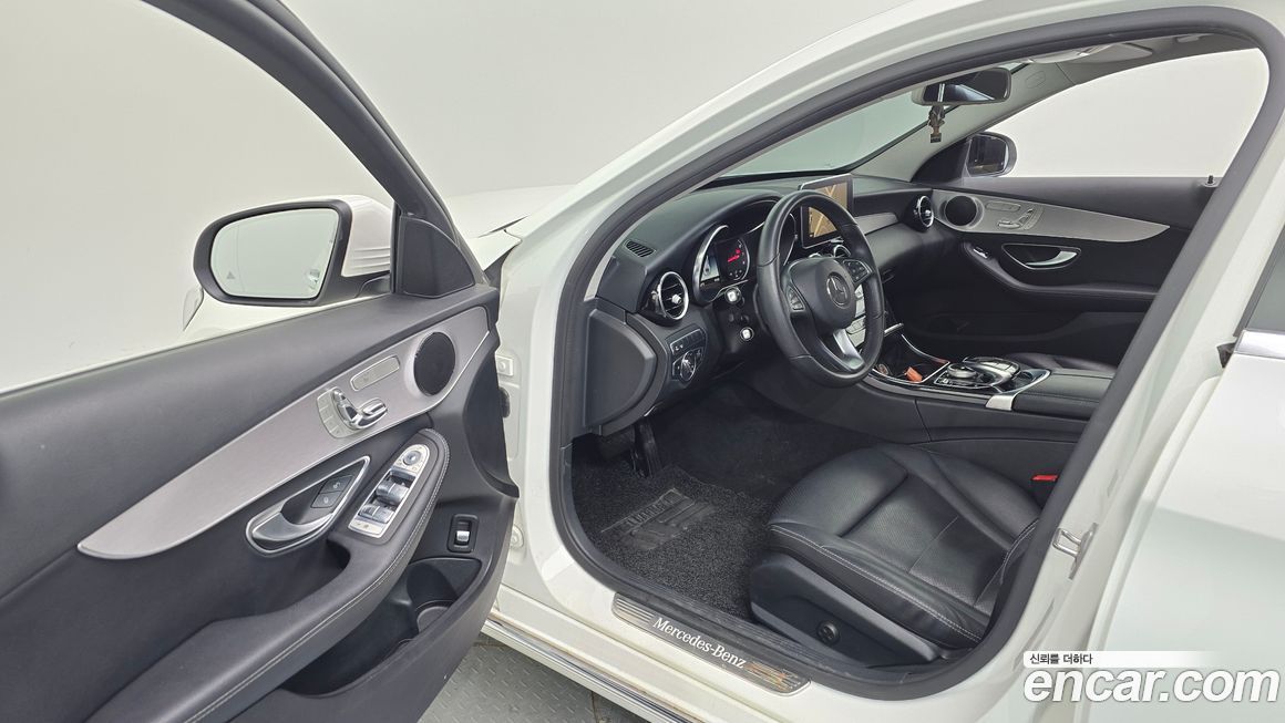 Mercedes-Benz C-Class 2018