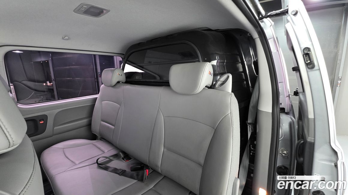 Hyundai Starex 2021