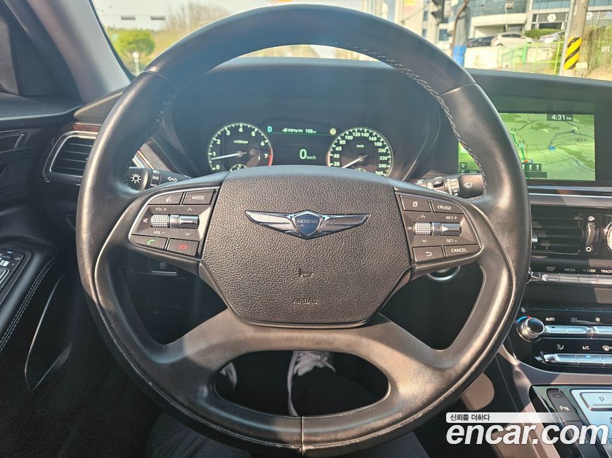 Genesis EQ900 2016