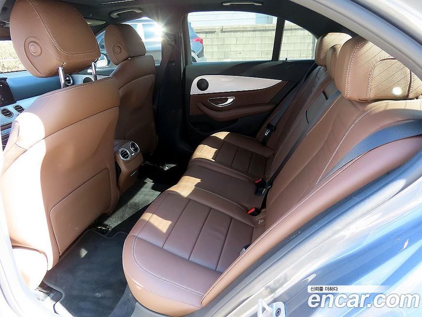 Mercedes-Benz E-Class 2021