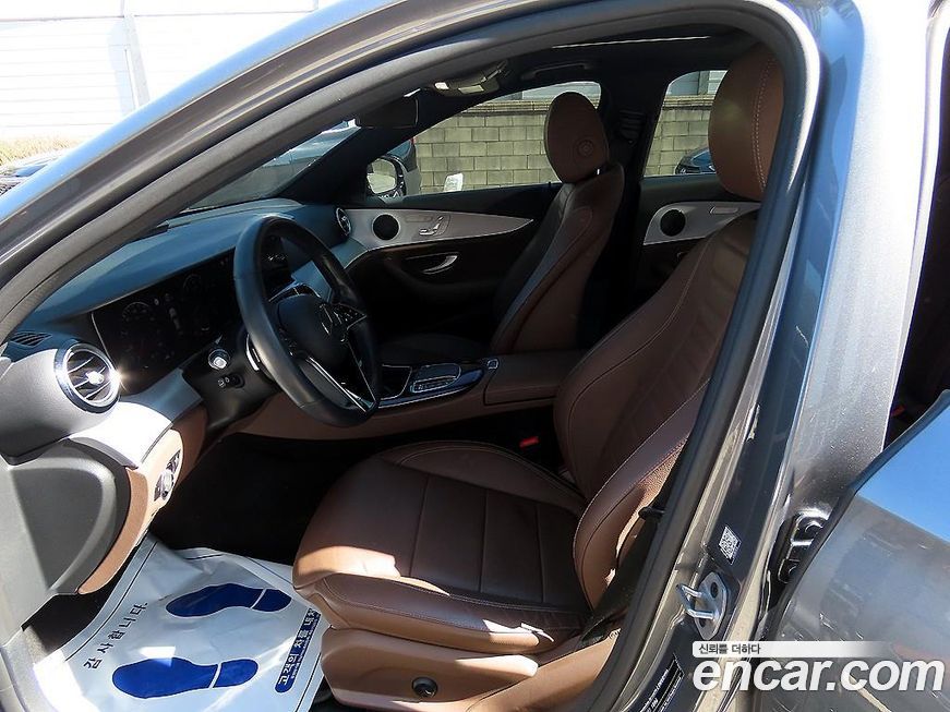 Mercedes-Benz E-Class 2021