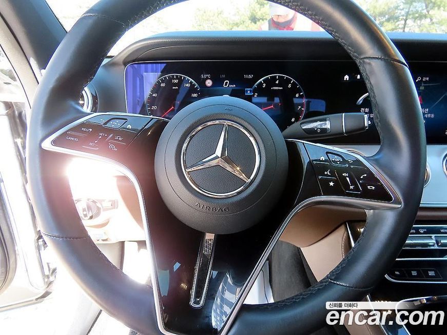 Mercedes-Benz E-Class 2021