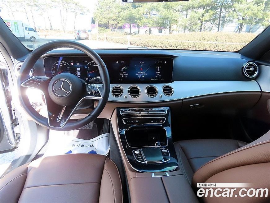 Mercedes-Benz E-Class 2021