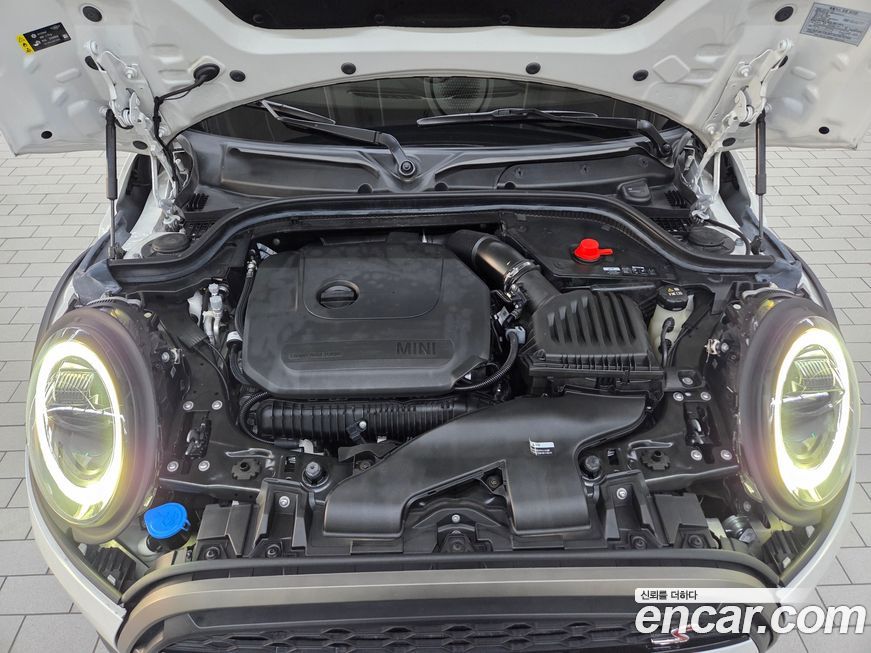 Mini Cooper Convertible 2024