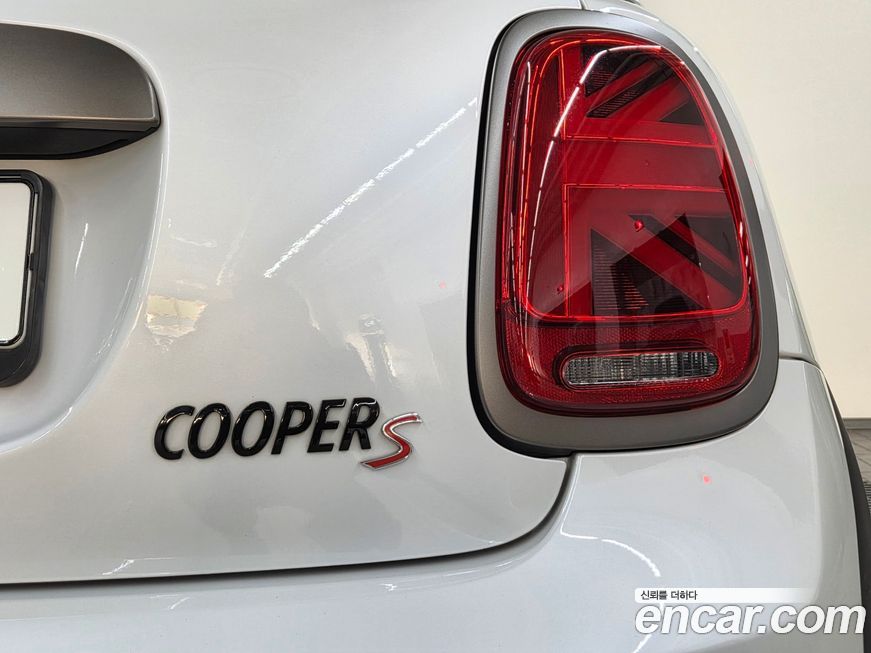 Mini Cooper Convertible 2024