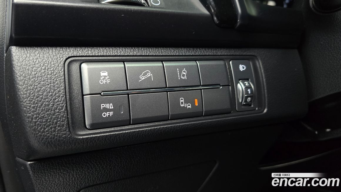 KG_Mobility_Ssangyong Rexton 2020